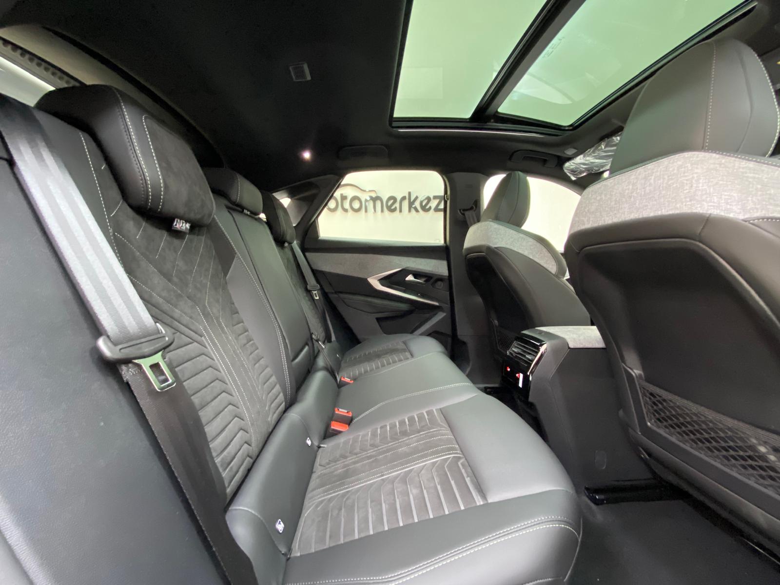 PEUGEOT 3008 26